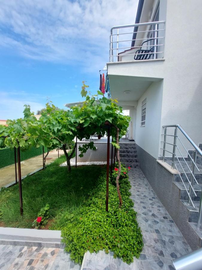 Apartments Marina Utjeha Exterior photo
